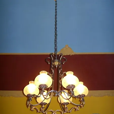 Palazzo Ajala B&B Oda ve Kahvaltı